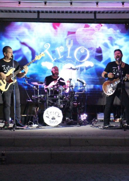 Trio Band