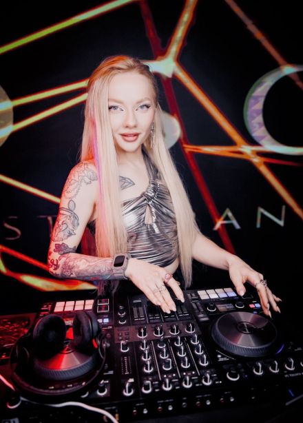 DJ Lesya Mars